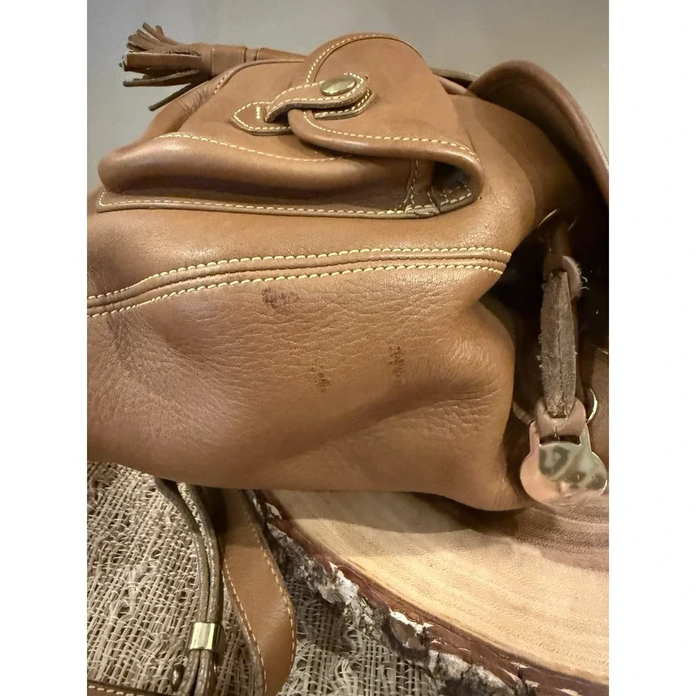 Vintage Dooney & Bourke 1999 Canyon Glove Honey Tan Leather Tassel Backpack
